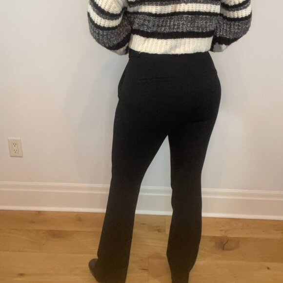Aritzia Babaton 1-01 Guell Sweater: Oversized Turtleneck Crop. Save $136!! - Picture 6 of 7